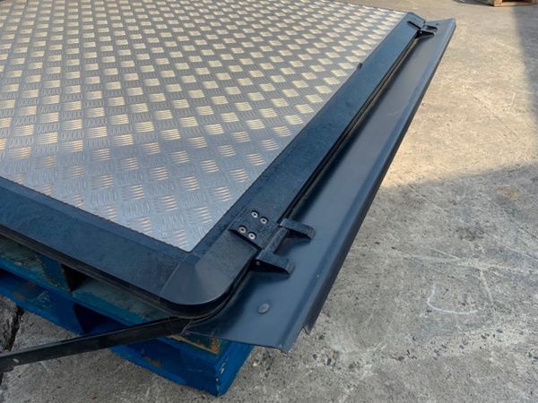 TOYOTA HILUX MOUNTAIN TOP LOAD COVER......441. 357902059