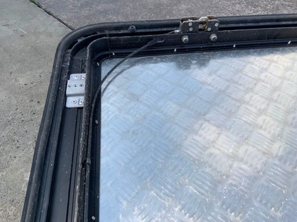 TOYOTA HILUX MOUNTAIN TOP LOAD COVER......441. 357902067