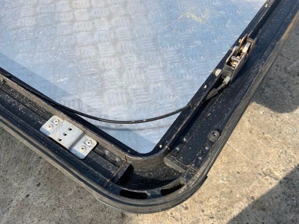 TOYOTA HILUX MOUNTAIN TOP LOAD COVER......441. 357902068