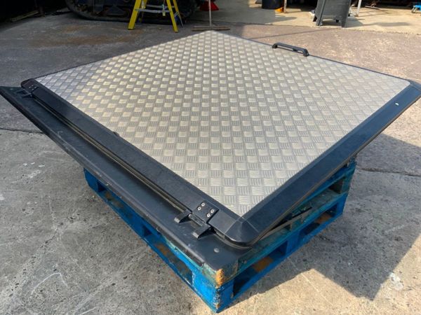 TOYOTA HILUX MOUNTAIN TOP LOAD COVER......441. 357902060