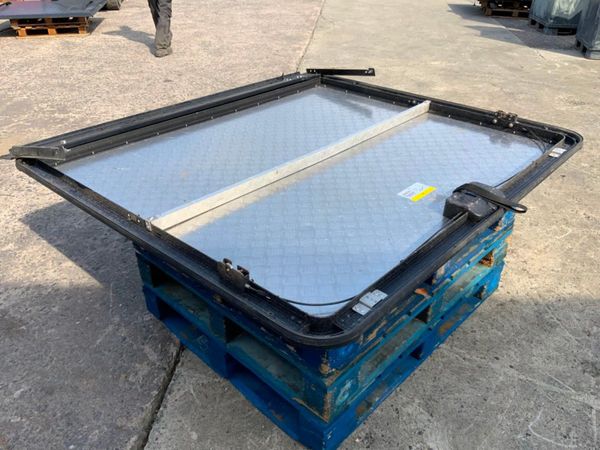 TOYOTA HILUX MOUNTAIN TOP LOAD COVER......441. 357902063