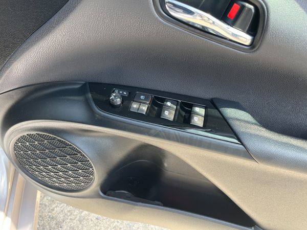 TOYOTA PRIUS 2018, 1.8 HYBRID AUTO LOW KMS 357916126