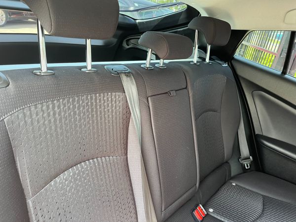 TOYOTA PRIUS 2018, 1.8 HYBRID AUTO LOW KMS 357916137