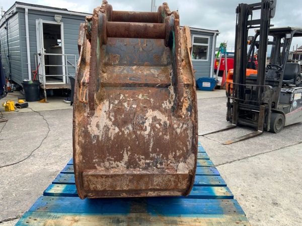 24" STRICKLAND  BUCKET.......65mm PINS...1198t. 357910853