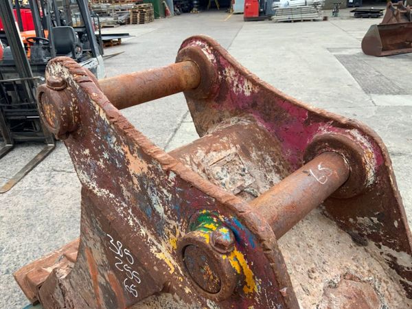 18" STRICKLAND BUCKET.......65mm PINS.......1197t. 357911516