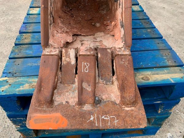 18" STRICKLAND BUCKET.......65mm PINS.......1197t. 357911511