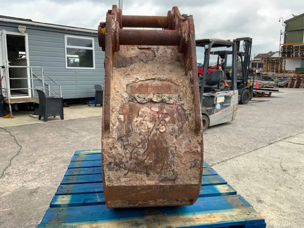 18" STRICKLAND BUCKET.......65mm PINS.......1197t. 357911520