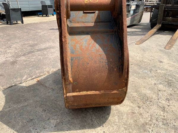24" STRICKLAND BUCKET.....65mm PINS.........1284t. 357991635