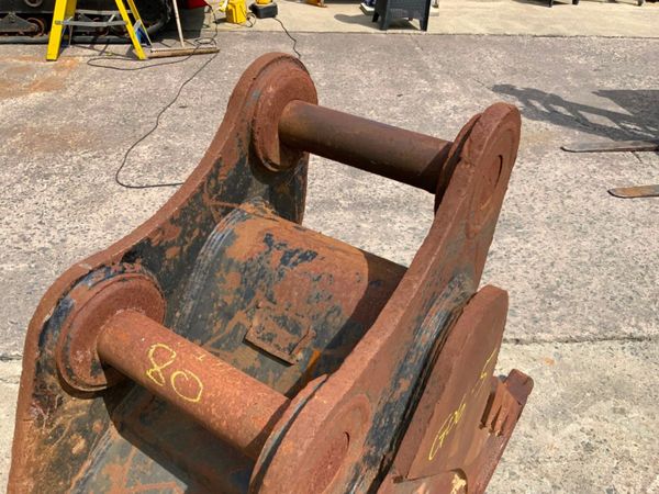 24" STRICKLAND BUCKET.....65mm PINS.........1284t. 357991637
