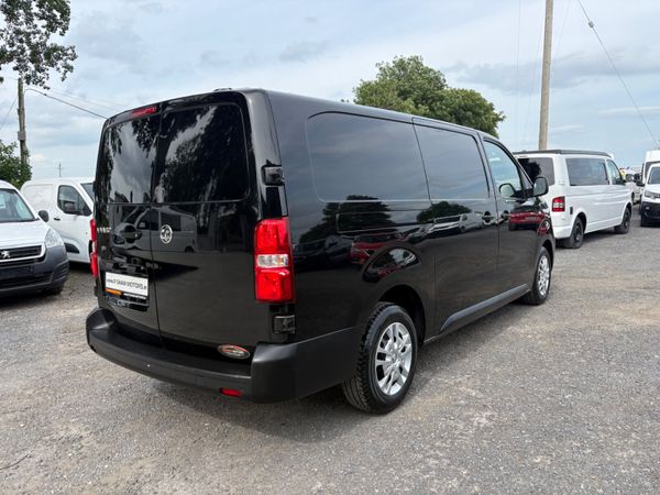 Vauxhall Vivaro 357993140