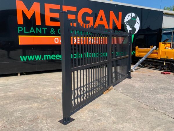 UNUSED 4.0mts ENTRANCE GATES & POSTS...3394. 358013075