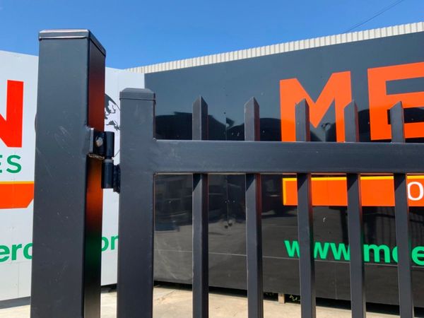 UNUSED 4.0mts ENTRANCE GATES & POSTS...3394. 358013076