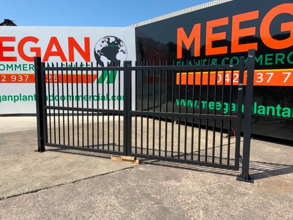 UNUSED 4.0mts ENTRANCE GATES & POSTS...3394. 358013079