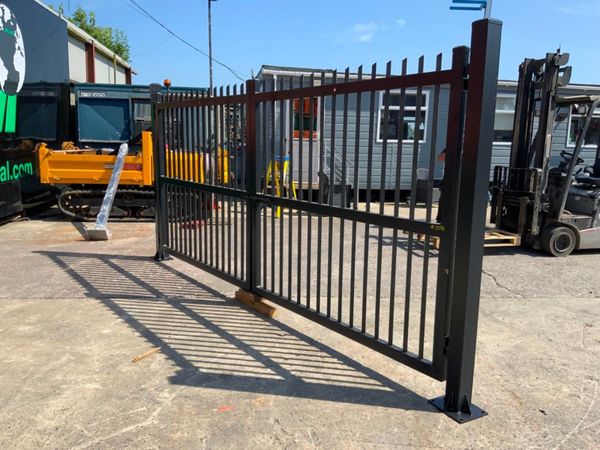 UNUSED 4.0mts ENTRANCE GATES & POSTS...3394. 358013073