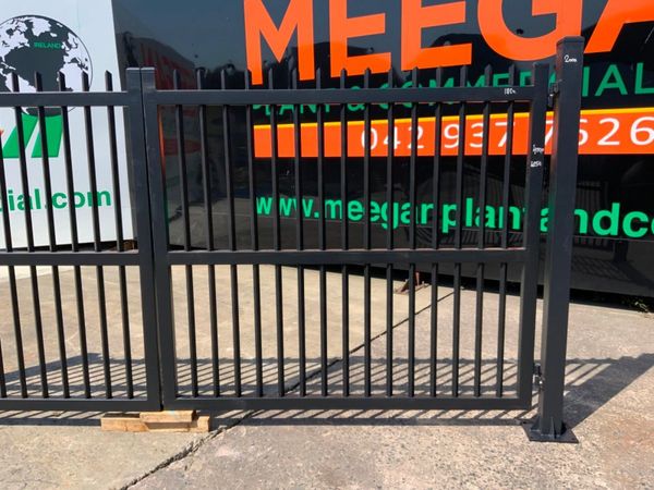 UNUSED 4.0mts ENTRANCE GATES & POSTS...3394. 358013080