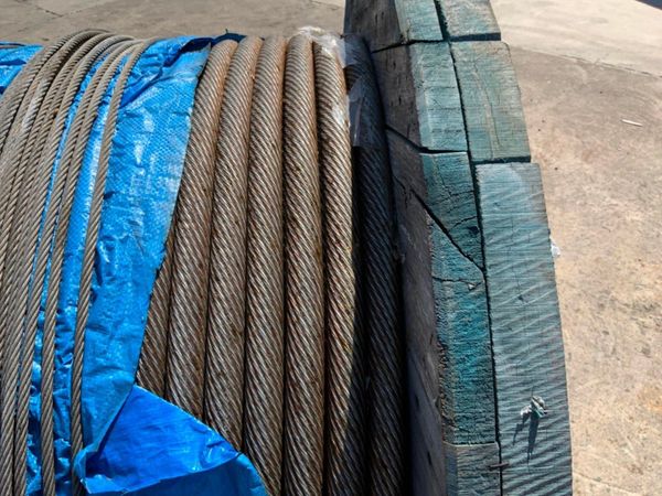 28mm WIRE ROPE.......410mts LONG.......4052 358021279