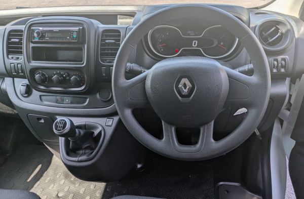 RENAULT TRAFIC  NEW DOE  06/26 358034239