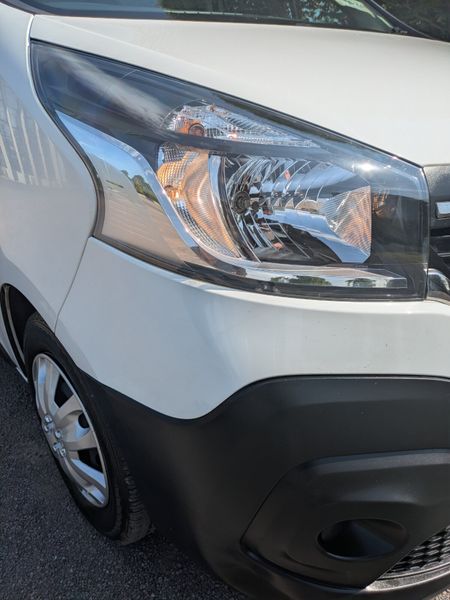 RENAULT TRAFIC  NEW DOE  06/26 358034518