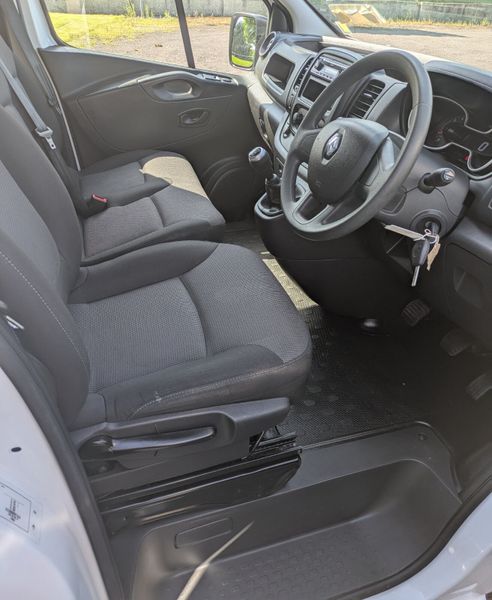 RENAULT TRAFIC  NEW DOE  06/26 358034520