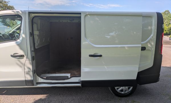 RENAULT TRAFIC  NEW DOE  06/26 358034632