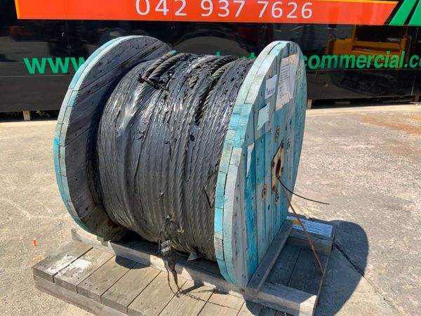 581mts x 28mm WOVEN WIRE ROPE........3960. 358036983