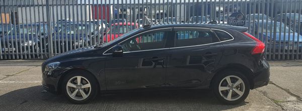2015 Volvo V40 | T4 Sporty Hatchback 358038686