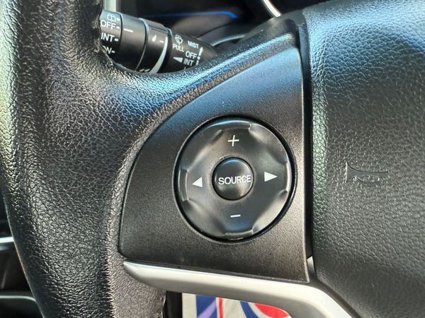 2016 Honda Jazz/Fit 1.5 Hybrid auto Top Specs 358080903