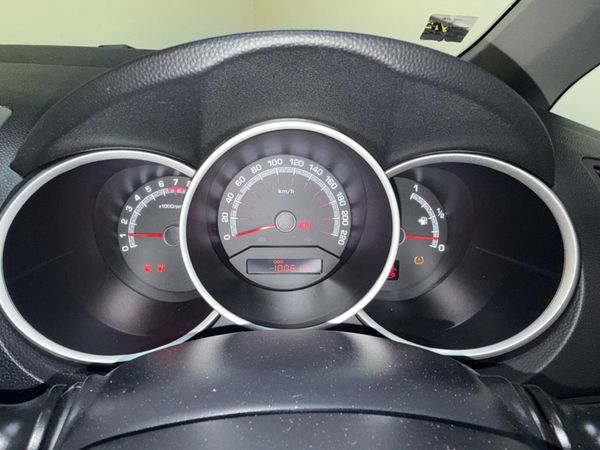 Kia Venga 2016 358082316