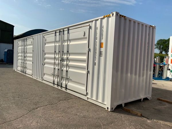40ft HI CUBE, SIDE DOOR STORAGE CONTAINER....4017. 358099027