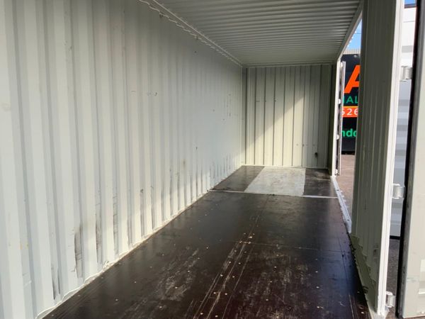 40ft HI CUBE, SIDE DOOR STORAGE CONTAINER....4017. 358099047