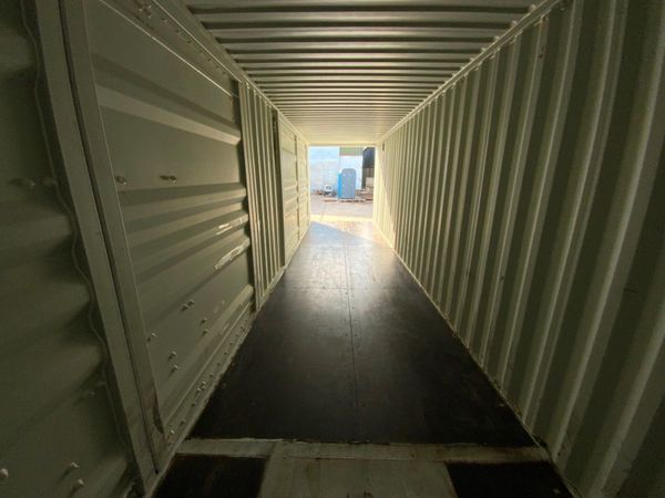 40ft HI CUBE, SIDE DOOR STORAGE CONTAINER....4017. 358099040
