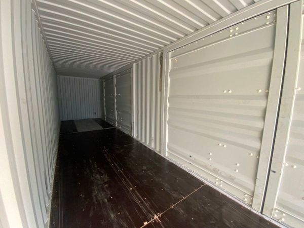40ft HI CUBE, SIDE DOOR STORAGE CONTAINER....4017. 358099043