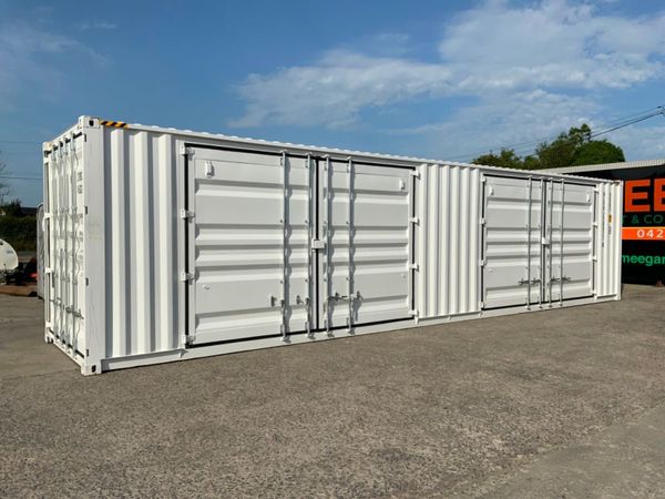 40ft HI CUBE, SIDE DOOR STORAGE CONTAINER....4017. 358099681