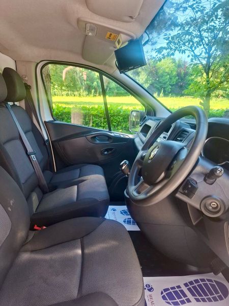 Renault Trafic 2020 DOE 6/26 358104349