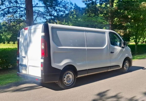 Renault Trafic 2020 DOE 6/26 358104350