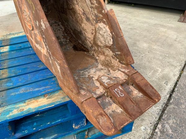 18" STRICKLAND BUCKET......65mm PINS......1199t. 358114494
