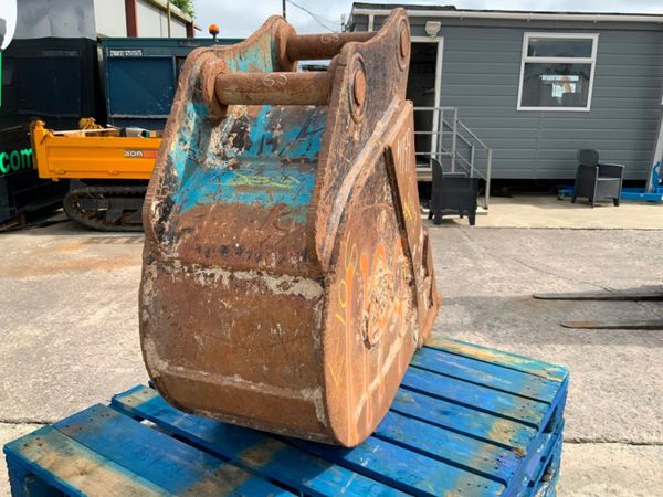 18" STRICKLAND BUCKET......65mm PINS......1199t. 358114498