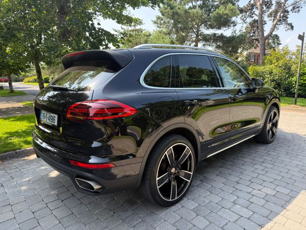 Porsche Cayenne 2015 only 98,000kms 358125664