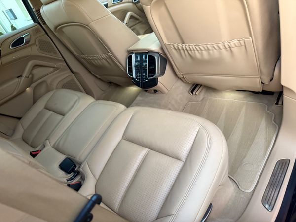 Porsche Cayenne 2015 only 98,000kms 358125729