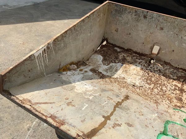 1500lt BUILDER RUBBLE TIPPING SKIP.......777-1. 358141534