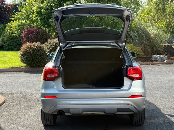 Immaculate 182 Audi Q2! 358171182