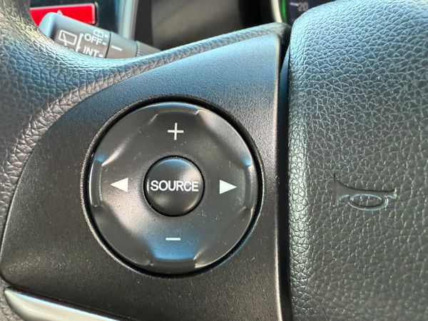 2015 Honda Fit 1.5 Hybrid Automotic Low Miles 45K 358184319