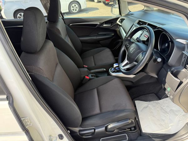 2015 Honda Fit 1.5 Hybrid Automotic Low Miles 45K 358184322