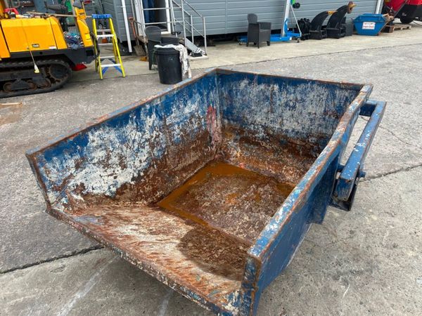 TIPPING BOAT SKIP.....4398 358204398