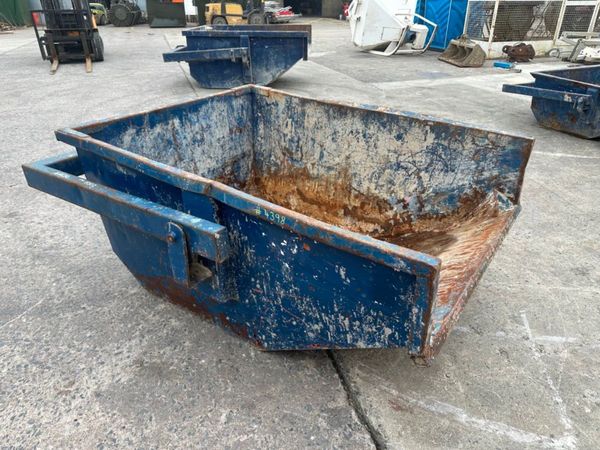 TIPPING BOAT SKIP.....4398 358204400