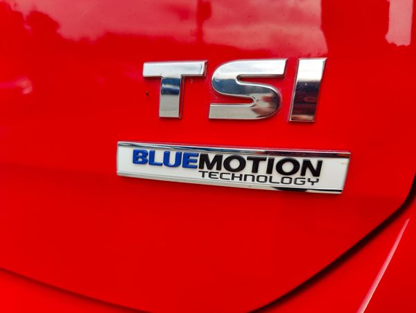 152 VW Golf 1.2 TSA Automatic  ( Showroom Conditio 358212072
