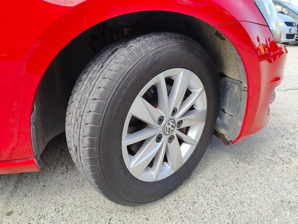 152 VW Golf 1.2 TSA Automatic  ( Showroom Conditio 358212084