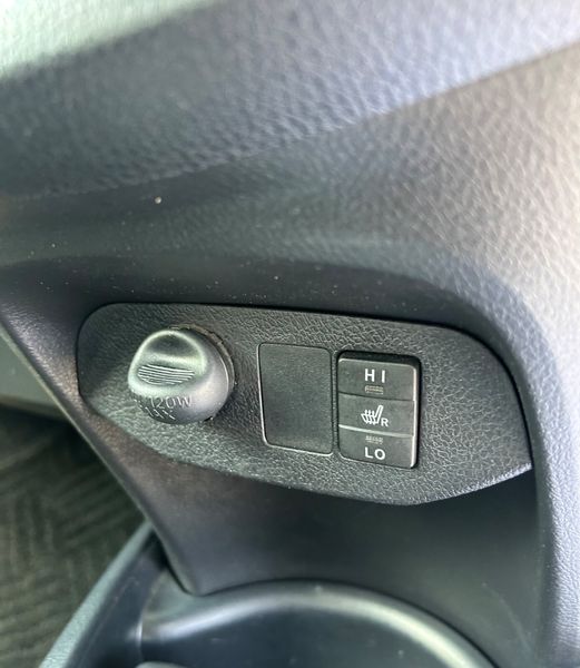 2015 Toyota Vitz(yaris) 1.3 Petrol auto low kms 358237557