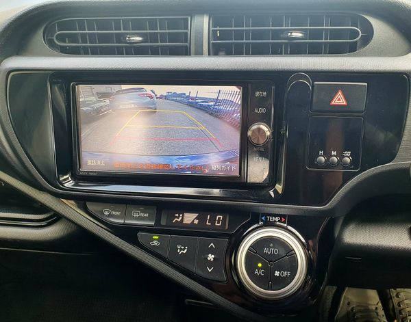 2017 TOYOTA AQUA HYBRID AUTOMATIC 358248720
