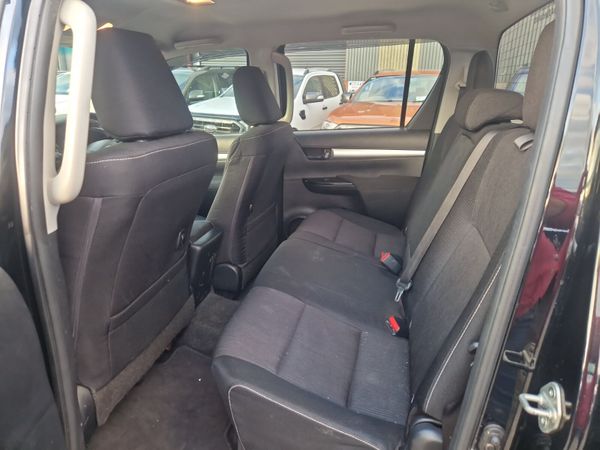Toyota Hilux 2.4 D4D SR5 With Extras 358340171